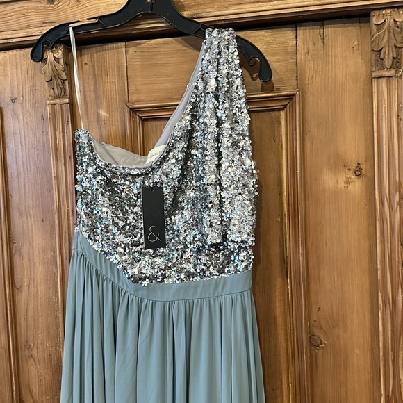 Sachin & Babi Jolie Gown - Picture 5 of 8